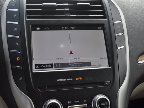 Used 2019 Lincoln MKC Select w/ Select Plus Package AWD/4WD image 25