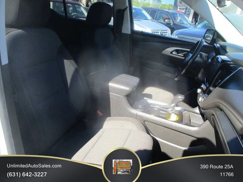 Used 2019 Chevrolet Traverse LT AWD/4WD image 7