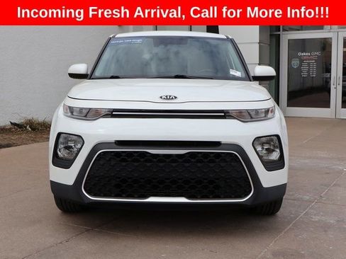 Used 2021 Kia Soul EX image 3