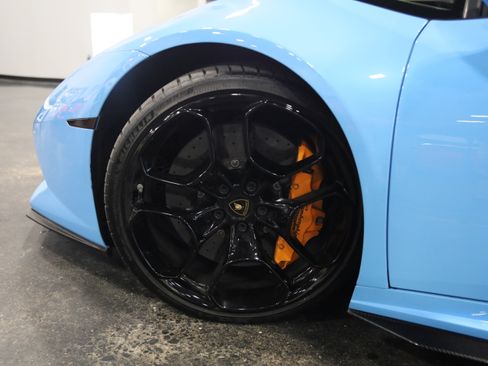 Used 2016 Lamborghini Huracan LP 610-4 Avio AWD/4WD image 11