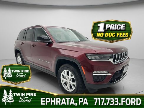 Used 2023 Jeep Grand Cherokee Limited w/ Luxury Tech Group II AWD/4WD image 1