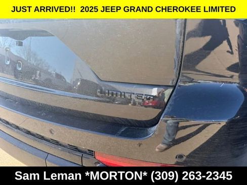New 2025 Jeep Grand Cherokee Limited w/ Black Appearance Package image 5