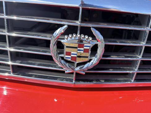 Used 1993 Cadillac Allante FWD image 46