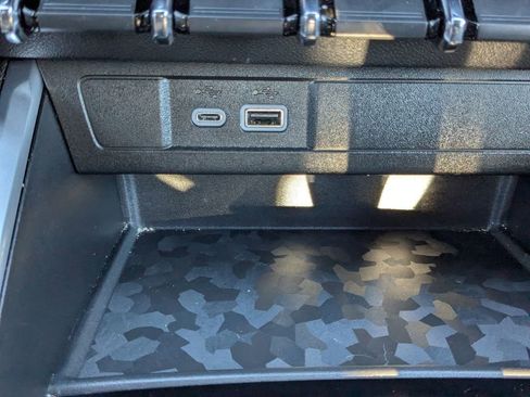 Certified 2024 Chevrolet Colorado LT w/ LT Convenience Package image 19