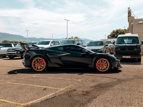 Used 2026 Chevrolet Corvette ZR1 w/ ZR1 Carbon Fiber Aero Package RWD image 8