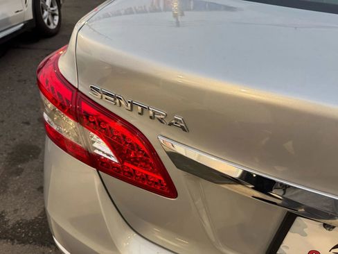 Used 2015 Nissan Sentra S image 30