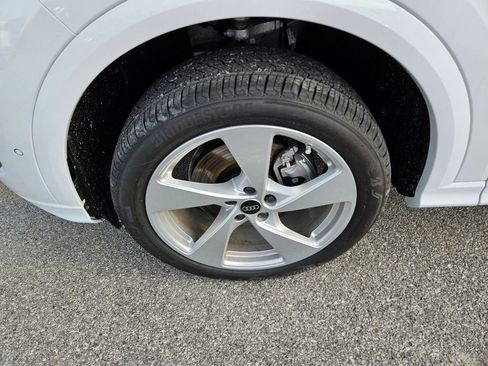 New 2025 Audi Q5 Premium Plus AWD/4WD image 25