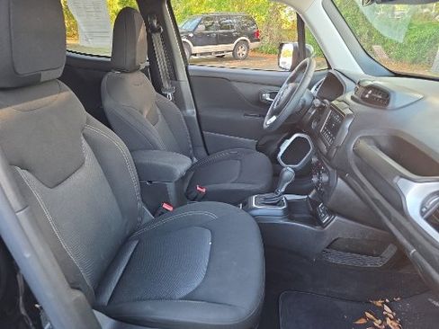Used 2021 Jeep Renegade Sport FWD image 15