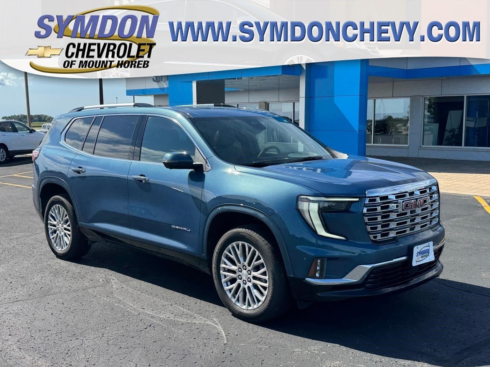 Used 2024 GMC Acadia Denali AWD/4WD image 1