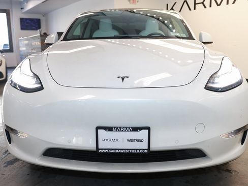 Used 2021 Tesla Model Y Long Range image 2