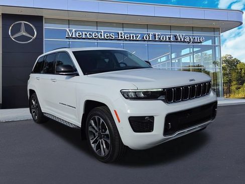 Used 2022 Jeep Grand Cherokee Overland AWD/4WD image 1