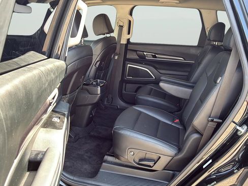 Used 2024 Kia Telluride S w/ S Sunroof Package FWD image 16