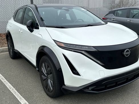 Certified 2024 Nissan Ariya FWD image 2
