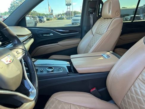 Used 2021 Cadillac Escalade Sport AWD/4WD image 9