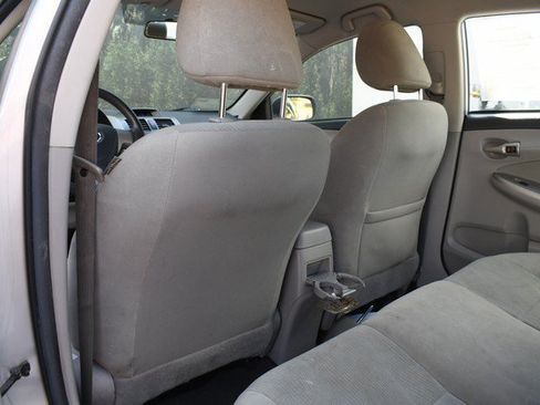 Used 2012 Toyota Corolla LE FWD image 21