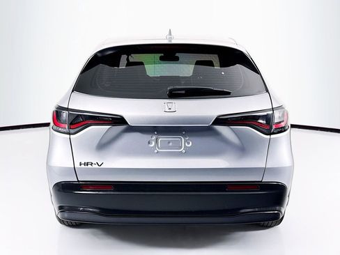 Certified 2025 Honda HR-V LX image 6