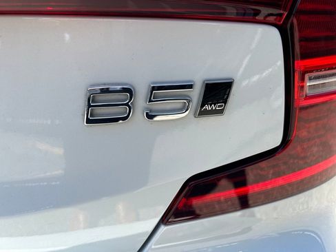 Certified 2024 Volvo S60 B5 Core image 10