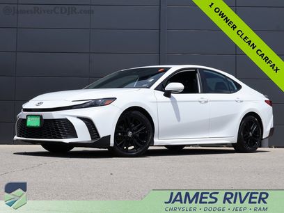 Used 2025 Toyota Camry SE