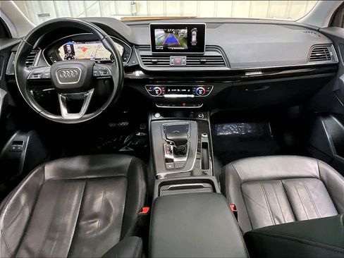 Used 2020 Audi Q5 e Premium Plus AWD/4WD image 18