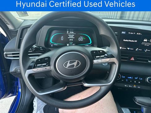 Certified 2025 Hyundai Elantra Hybrid FWD image 28