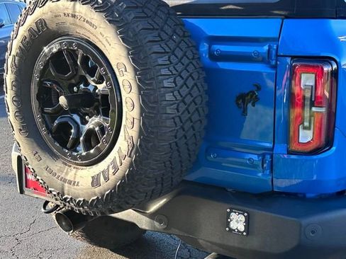 Used 2023 Ford Bronco Wildtrak image 11