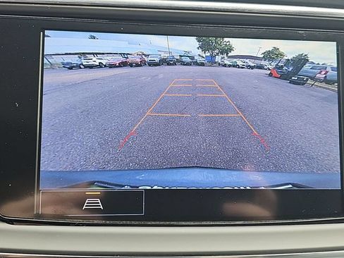 Used 2023 Buick Enclave Essence AWD/4WD image 16