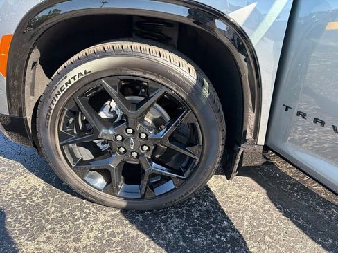 Certified 2024 Chevrolet Traverse RS w/ LPO, Floor Liner Package AWD/4WD image 27