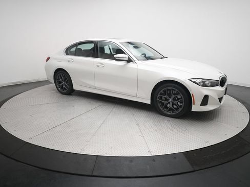 Used 2025 BMW 330i xDrive Sedan AWD/4WD image 36
