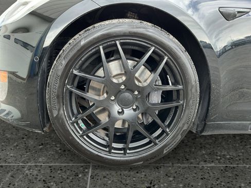 Used 2017 Tesla Model S 75 RWD image 14