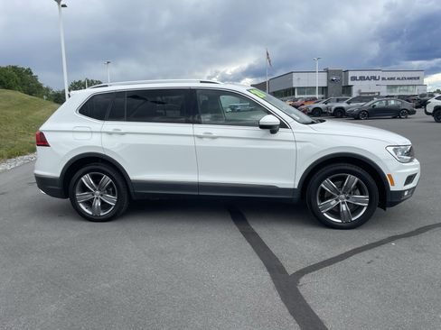 Used 2020 Volkswagen Tiguan SEL AWD/4WD image 2