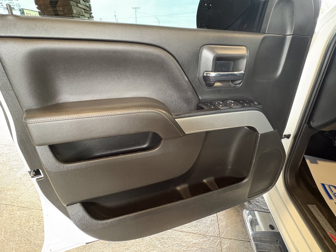 Used 2017 Chevrolet Silverado 1500 LT w/ Texas Edition AWD/4WD image 23