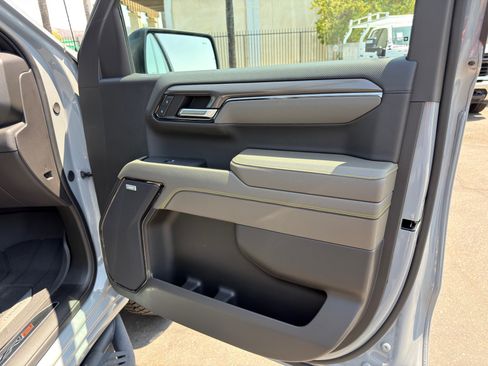 Used 2024 Chevrolet Silverado 1500 ZR2 w/ Technology Package AWD/4WD image 11