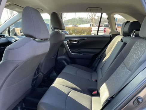 Used 2021 Toyota RAV4 XLE image 3