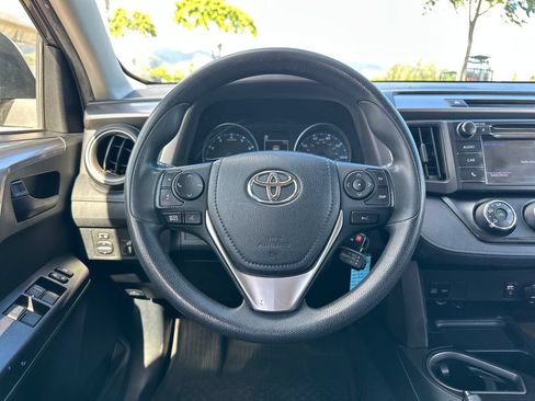Used 2017 Toyota RAV4 LE FWD image 14
