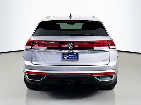 Used 2024 Volkswagen Atlas Cross Sport SE w/ Panoramic Sunroof Package image 10