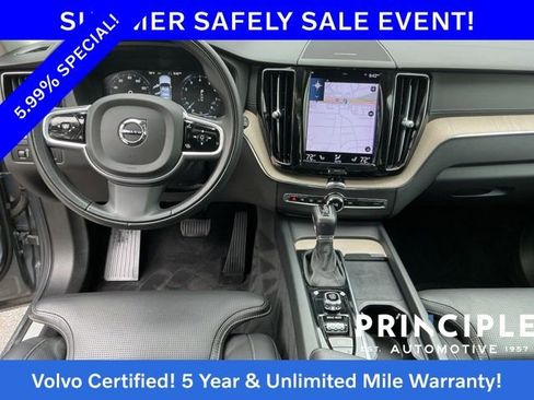 Certified 2025 Volvo XC60 T8 Ultra AWD/4WD image 17