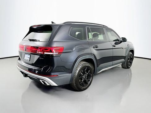 Used 2024 Volkswagen Atlas Peak Edition SE AWD/4WD image 8