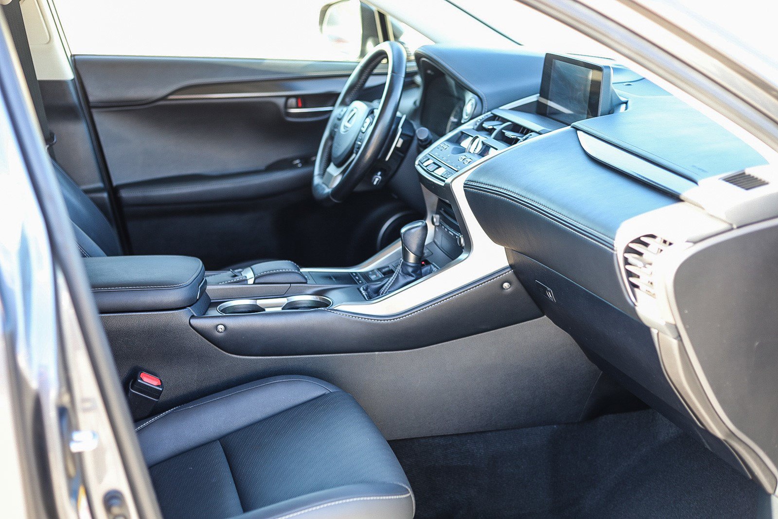 Used 2018 Lexus NX 300 FWD w/ Comfort Package image 16