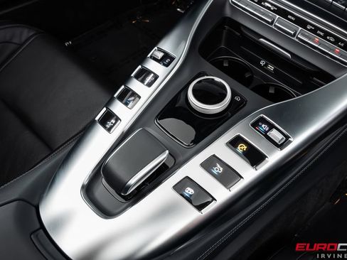 Used 2021 Mercedes-Benz AMG GT Roadster image 33