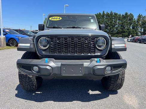 Used 2024 Jeep Wrangler Unlimited AWD/4WD image 11