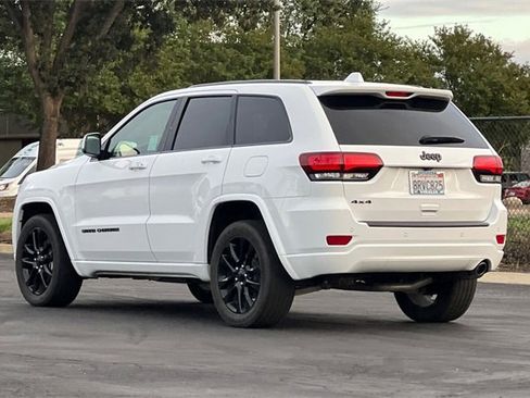 Used 2020 Jeep Grand Cherokee Altitude image 6