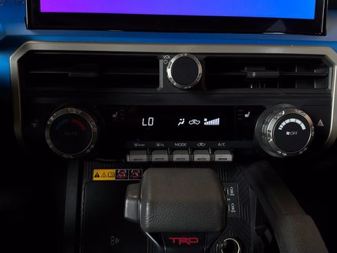 Used 2024 Toyota Tacoma TRD Off-Road w/ TRD Off Road Upgrade Package AWD/4WD image 34