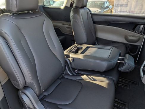 Used 2026 Kia Carnival image 20