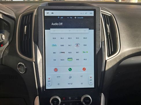 Used 2022 Ford Edge SE image 18