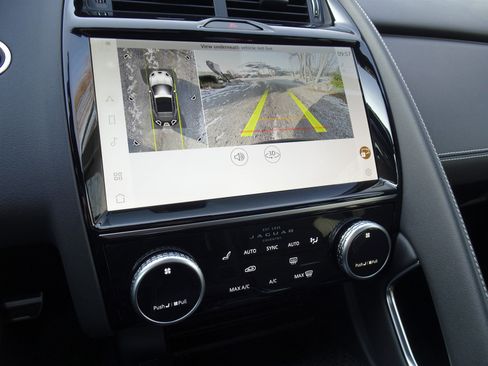 New 2024 Jaguar E-PACE R-Dynamic SE image 4