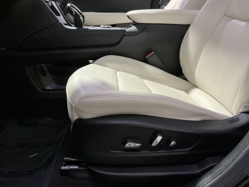 Used 2024 Cadillac XT6 Sport AWD/4WD image 15