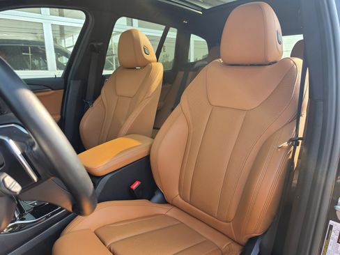 Used 2023 BMW X3 xDrive30i AWD/4WD image 11