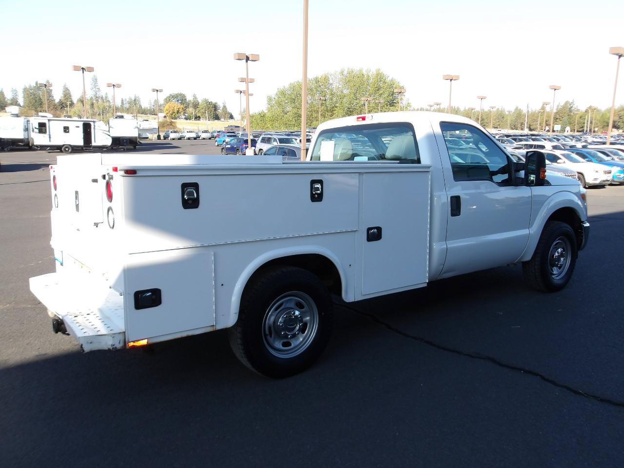 Used 2016 Ford F250 XL w/ Power Equipment Group RWD image 5