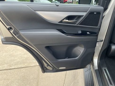 Used 2024 Lexus LX 600 F Sport AWD/4WD image 36