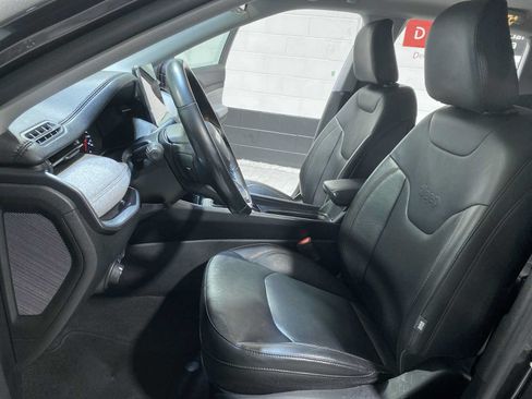 Used 2022 Jeep Compass Latitude AWD/4WD image 11